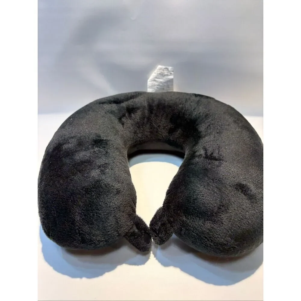 Travel neck pillow